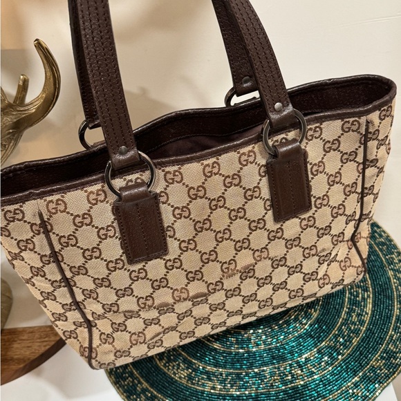 Gucci Beige Monogram Tote Bag - Picture 14 of 15